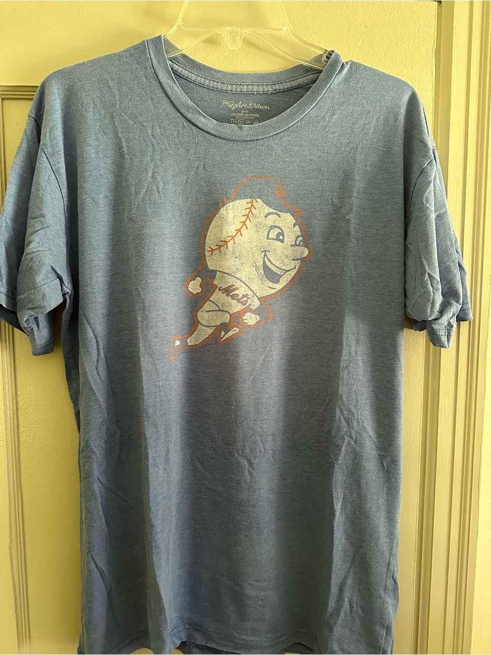 New York Mets Blue Graphic T-Shirt with Running Baseball Character